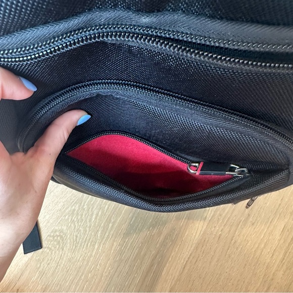 Samsonite Laptop Backpack Travel Work Office Black Pockets Zip TSA EUC - Picture 9 of 16